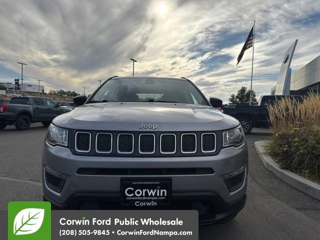 Used 2018 Jeep Compass Sport w/ Tech Group AWD/4WD image 2