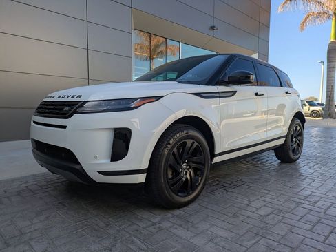 Used 2025 Land Rover Range Rover Evoque S AWD/4WD image 9