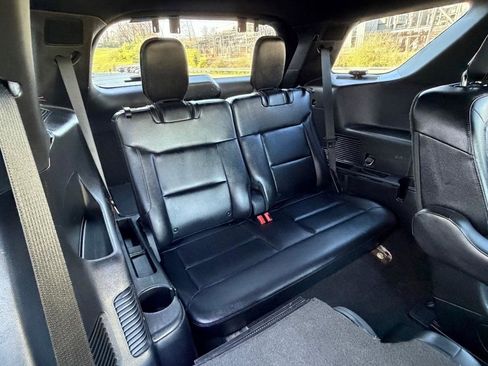 Used 2020 Ford Explorer Limited image 26