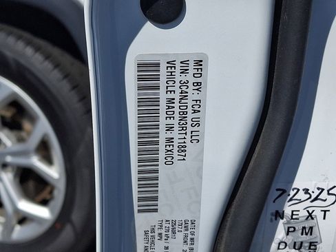 Certified 2024 Jeep Compass Latitude image 26