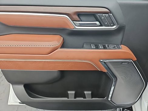 Used 2025 GMC Sierra 3500 Denali Ultimate image 16