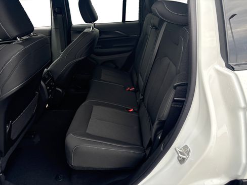 New 2025 Jeep Grand Cherokee Laredo X w/ Luxury Tech Group I image 10