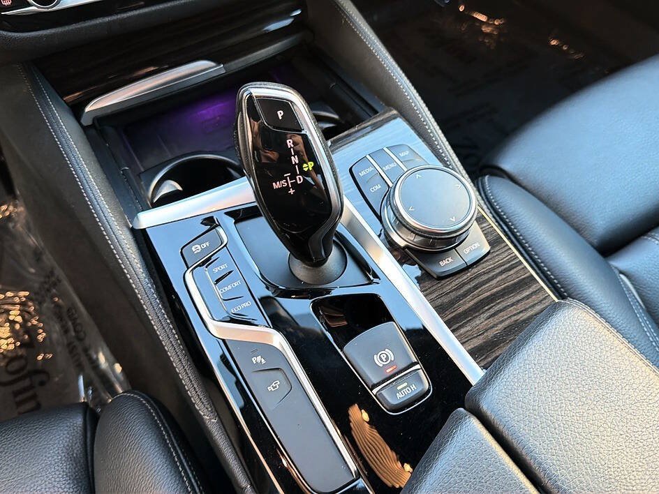 Used 2018 BMW 540i RWD image 13