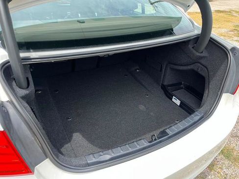Used 2014 BMW 320i Sedan RWD image 12