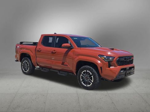 Used 2025 Toyota Tacoma TRD Sport AWD/4WD image 8