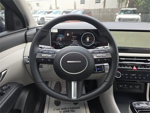New 2025 Hyundai Tucson SEL image 12