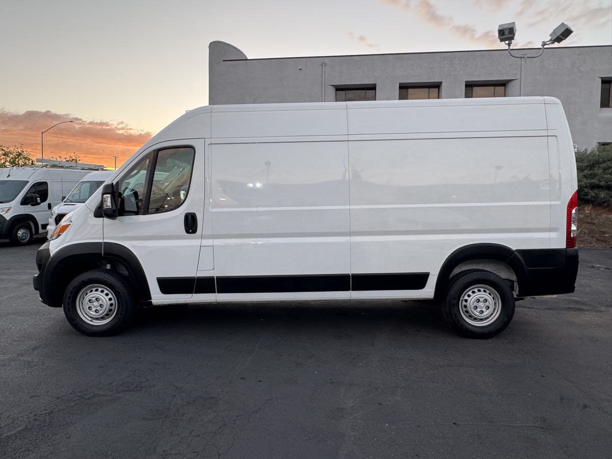 Used 2025 RAM ProMaster 2500 w/ Convenience Group FWD image 7