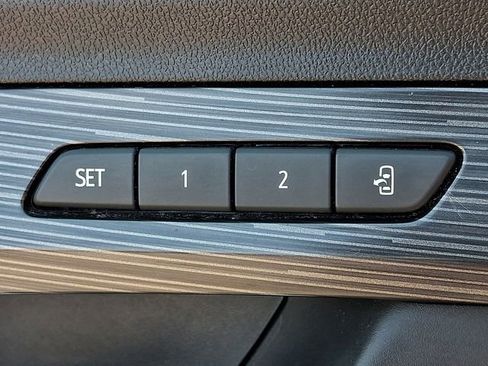 Used 2022 GMC Terrain SLT AWD/4WD image 28