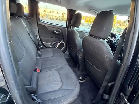 Used 2017 Jeep Renegade Latitude image 16