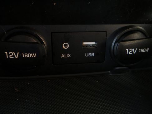 Used 2018 Hyundai Elantra SE image 10