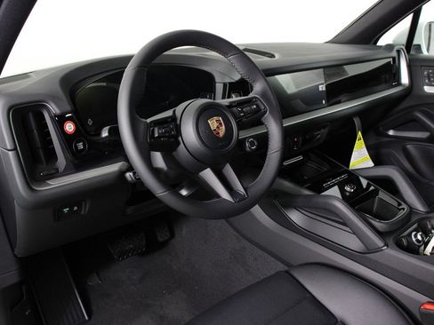 New 2026 Porsche Cayenne AWD/4WD image 4