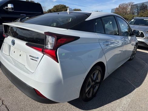 Used 2022 Toyota Prius L Eco image 5