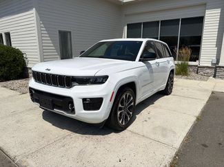 Used 2023 Jeep Grand Cherokee Overland AWD/4WD video 1
