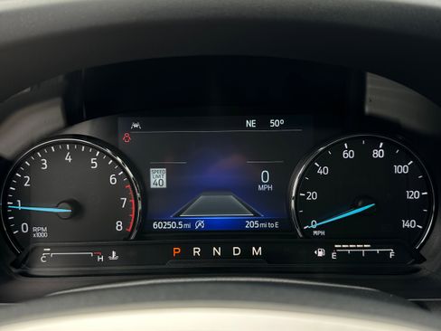 Used 2021 Ford Explorer XLT w/ Equipment Group 202A AWD/4WD image 13