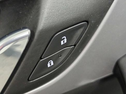 Used 2025 Chevrolet Blazer LT FWD image 26