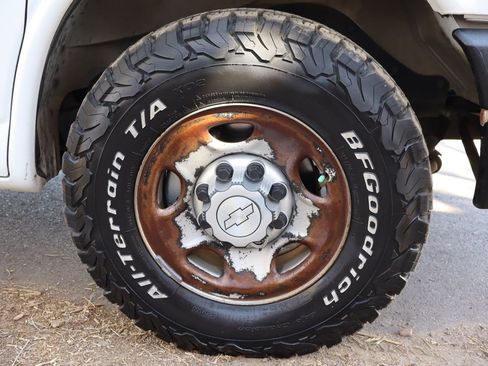 Used 2016 Chevrolet Express 2500 image 38