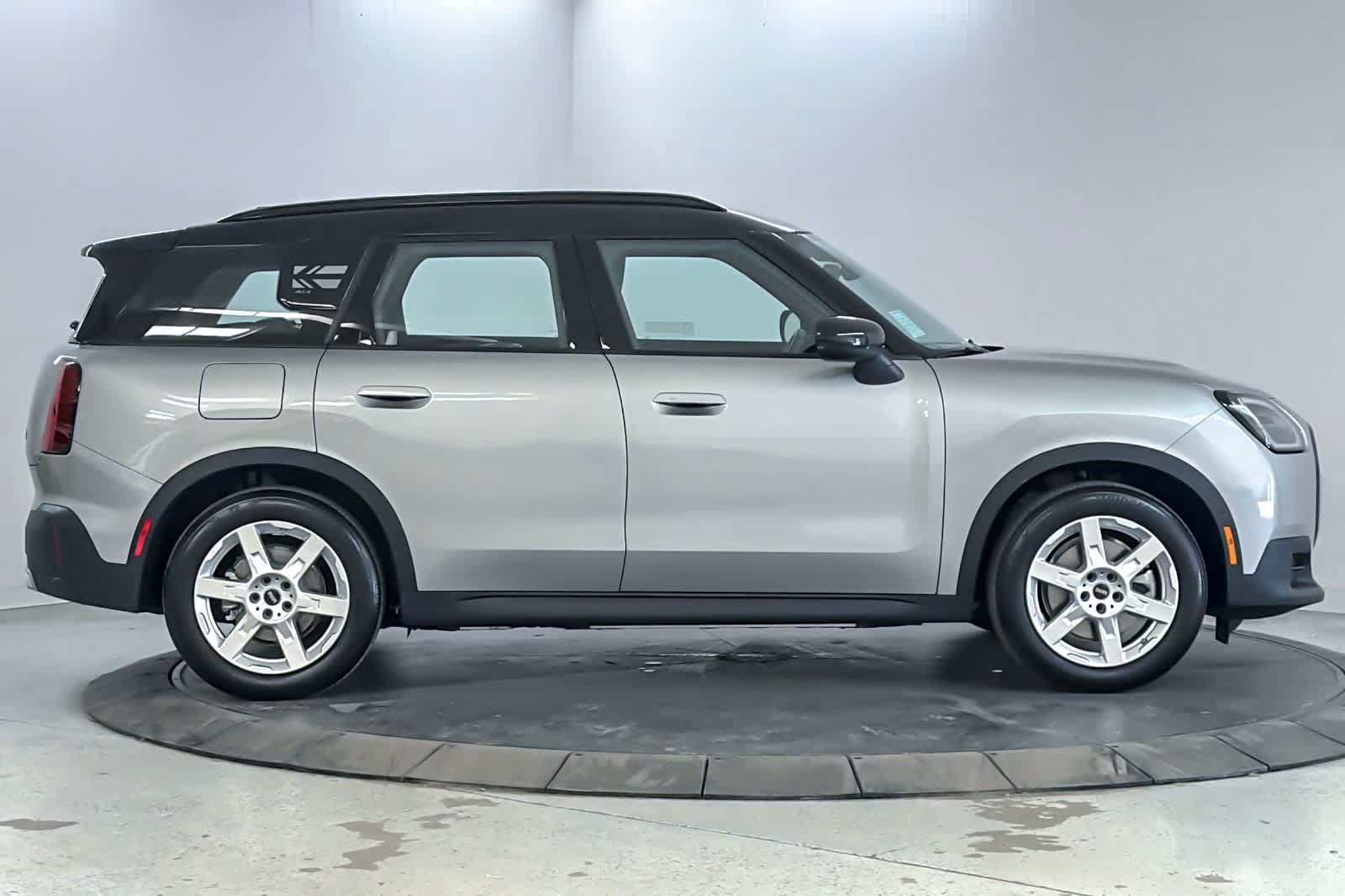 Used 2025 MINI Cooper Countryman SE AWD/4WD image 8