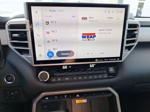 Used 2023 Toyota Tundra Limited image 30