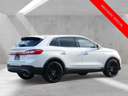 Used 2016 Lincoln MKX Reserve w/ Technology Package AWD/4WD image 3