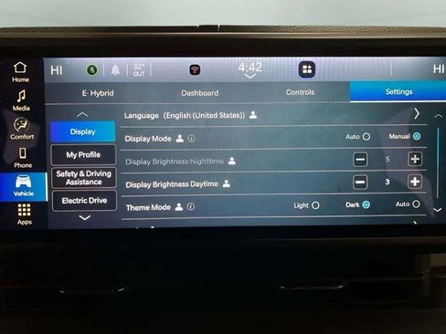 Used 2024 Jeep Wrangler Unlimited image 39