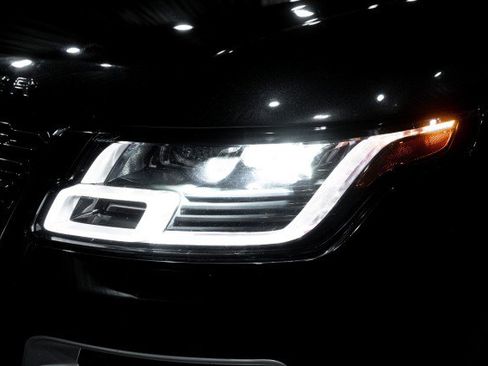 Used 2020 Land Rover Range Rover SV Autobiography Dynamic image 8