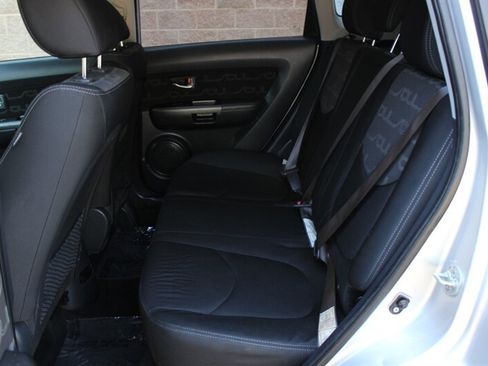Used 2012 Kia Soul + FWD image 13
