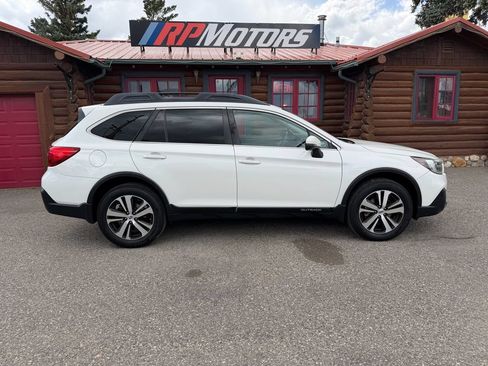 Used 2018 Subaru Outback 2.5i Limited AWD/4WD image 21