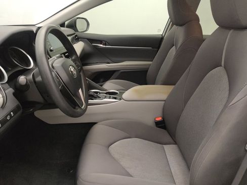 Used 2022 Toyota Camry LE image 17