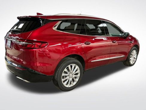 Used 2021 Buick Enclave Essence w/ Sound and Sites Package AWD/4WD image 5