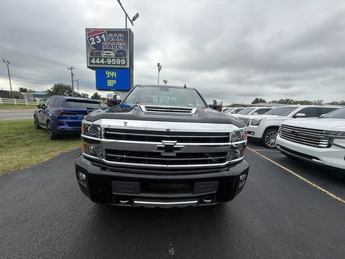 Used 2019 Chevrolet Silverado 2500 High Country w/ Duramax Plus Package AWD/4WD image 9