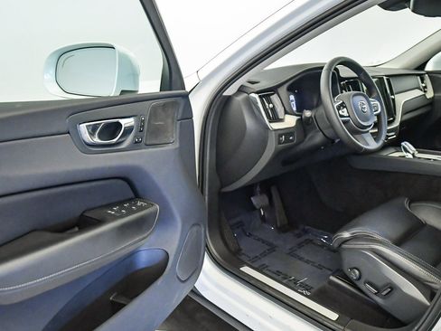 Certified 2022 Volvo XC60 B5 Inscription image 23