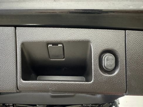 Used 2016 Chevrolet Suburban LTZ AWD/4WD image 47