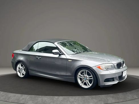 Used 2013 BMW 135i Convertible RWD image 3