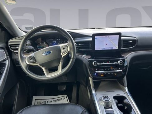 Used 2021 Ford Explorer Limited w/ Equipment Group 301A RWD image 12