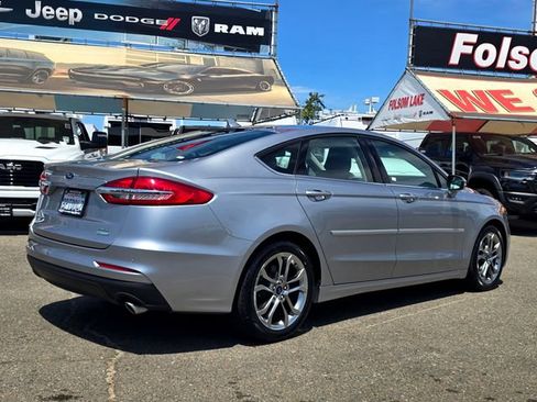 Used 2020 Ford Fusion SEL FWD image 4