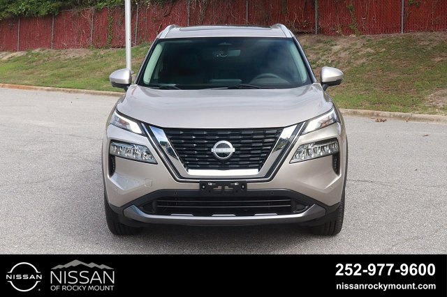 Used 2023 Nissan Rogue SL w/ SL Premium Package AWD/4WD image 2