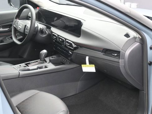 New 2026 Nissan Sentra SR w/ SR Premium Package image 6