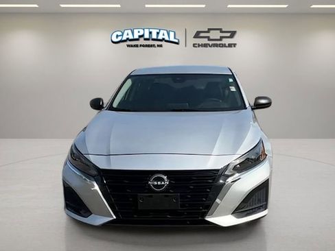 Used 2024 Nissan Altima 2.5 SV image 8