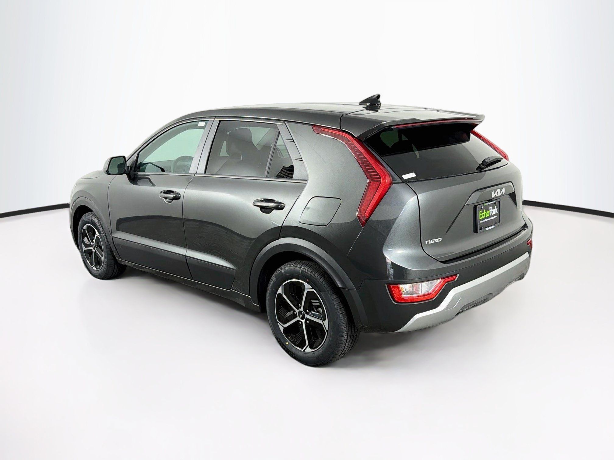 Used 2025 Kia Niro LX FWD image 5