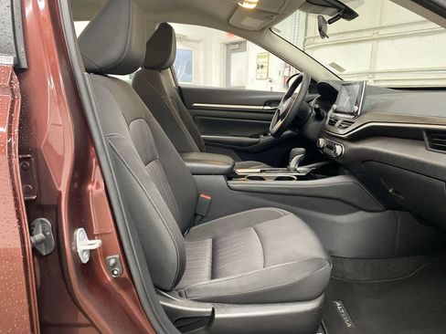 Used 2023 Nissan Altima 2.5 SV image 19