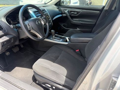 Used 2015 Nissan Altima 2.5 S w/ Special Edition Package FWD image 9