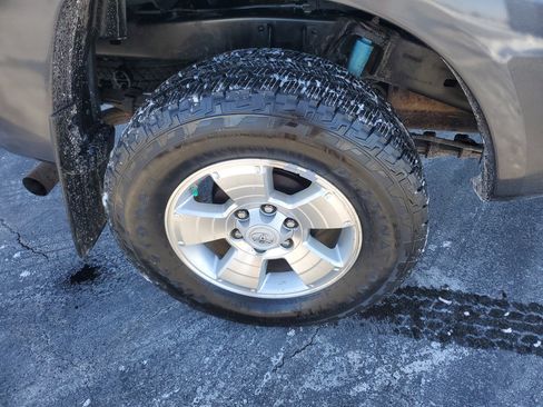 Used 2012 Toyota Tacoma Base image 6