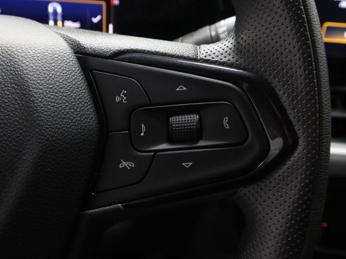 Used 2025 Chevrolet TrailBlazer LT image 28