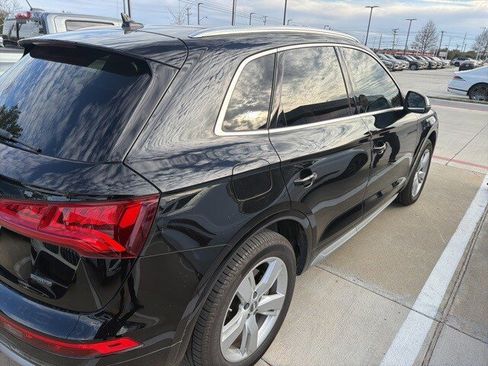 Used 2019 Audi Q5 2.0T Premium w/ Convenience Package image 4