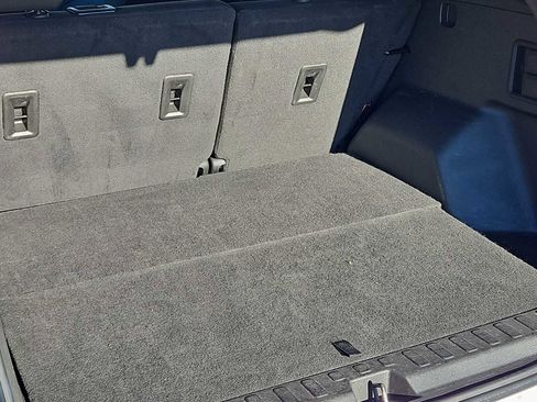 Used 2023 Chevrolet Equinox LT image 23