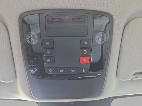 New 2026 Kia Carnival EX FWD image 39