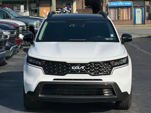 Used 2023 Kia Sorento S w/ Panoramic Sunroof Package AWD/4WD image 2