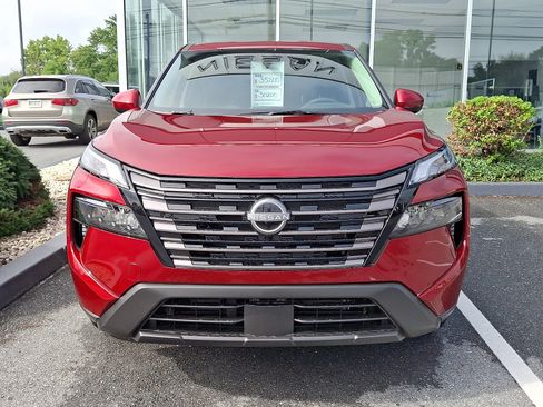 New 2026 Nissan Rogue SV w/ Cold Weather Package AWD/4WD image 2