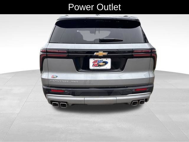 Used 2026 Chevrolet Traverse LT w/ Driver Confidence Package AWD/4WD image 7