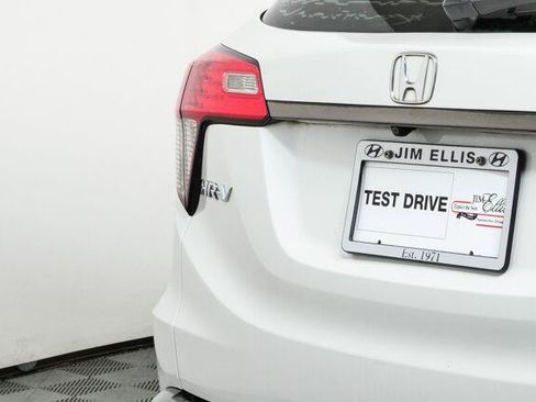 Used 2020 Honda HR-V Sport image 9